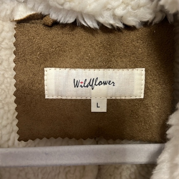 Women’s Camel Color Vest - Picture 5 of 8